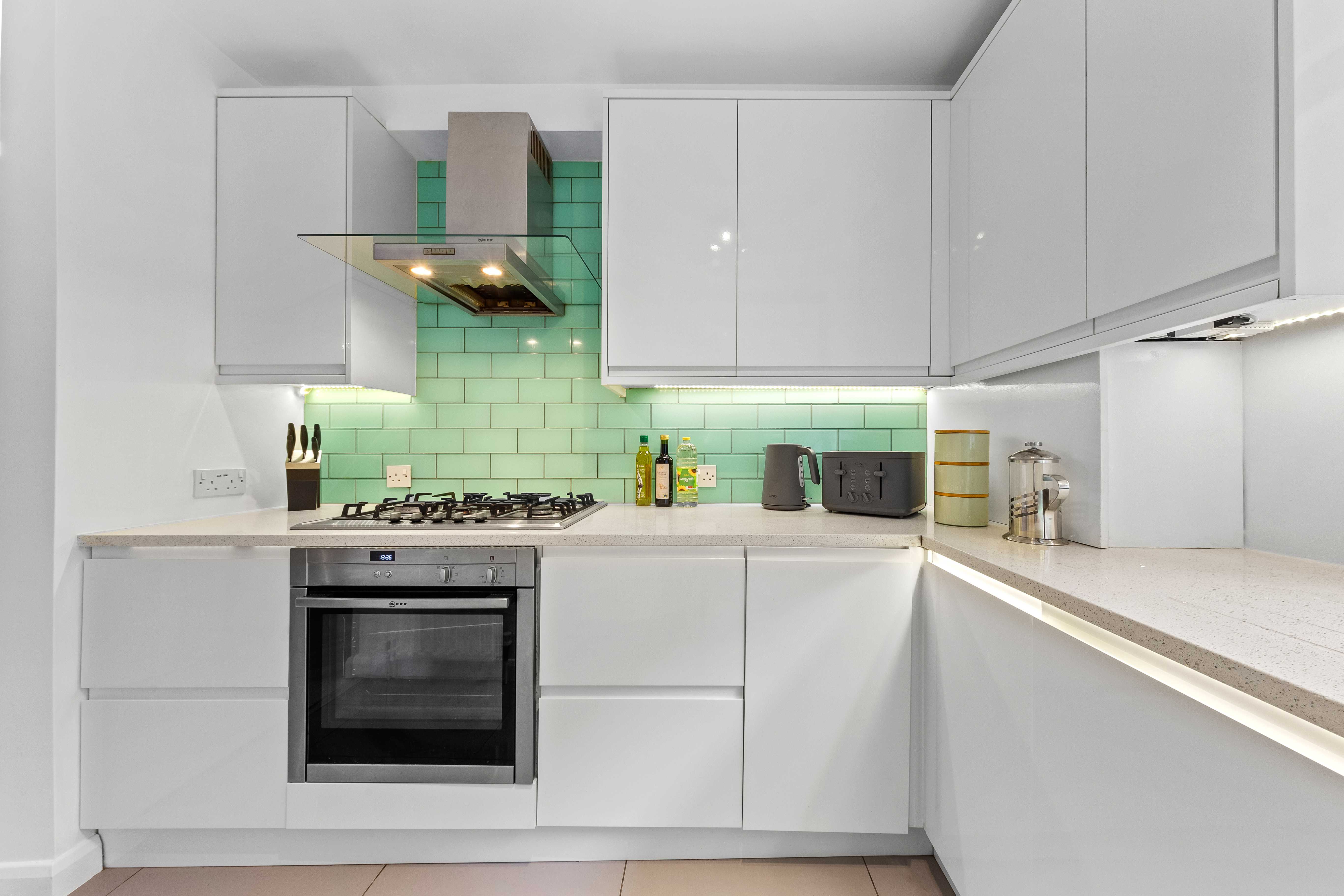 Azalea Apartment kitchen