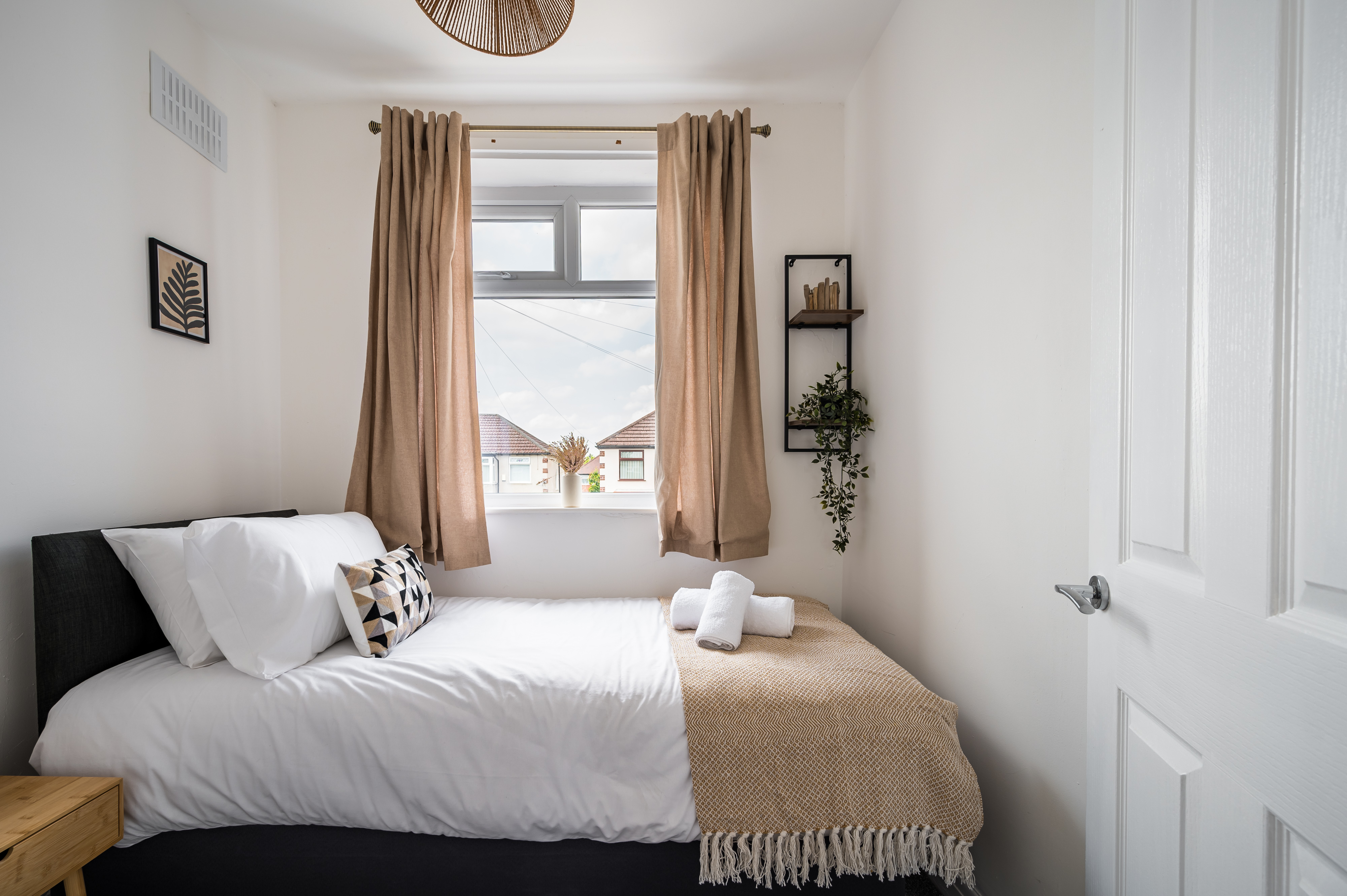 Hestia House single bedroom
