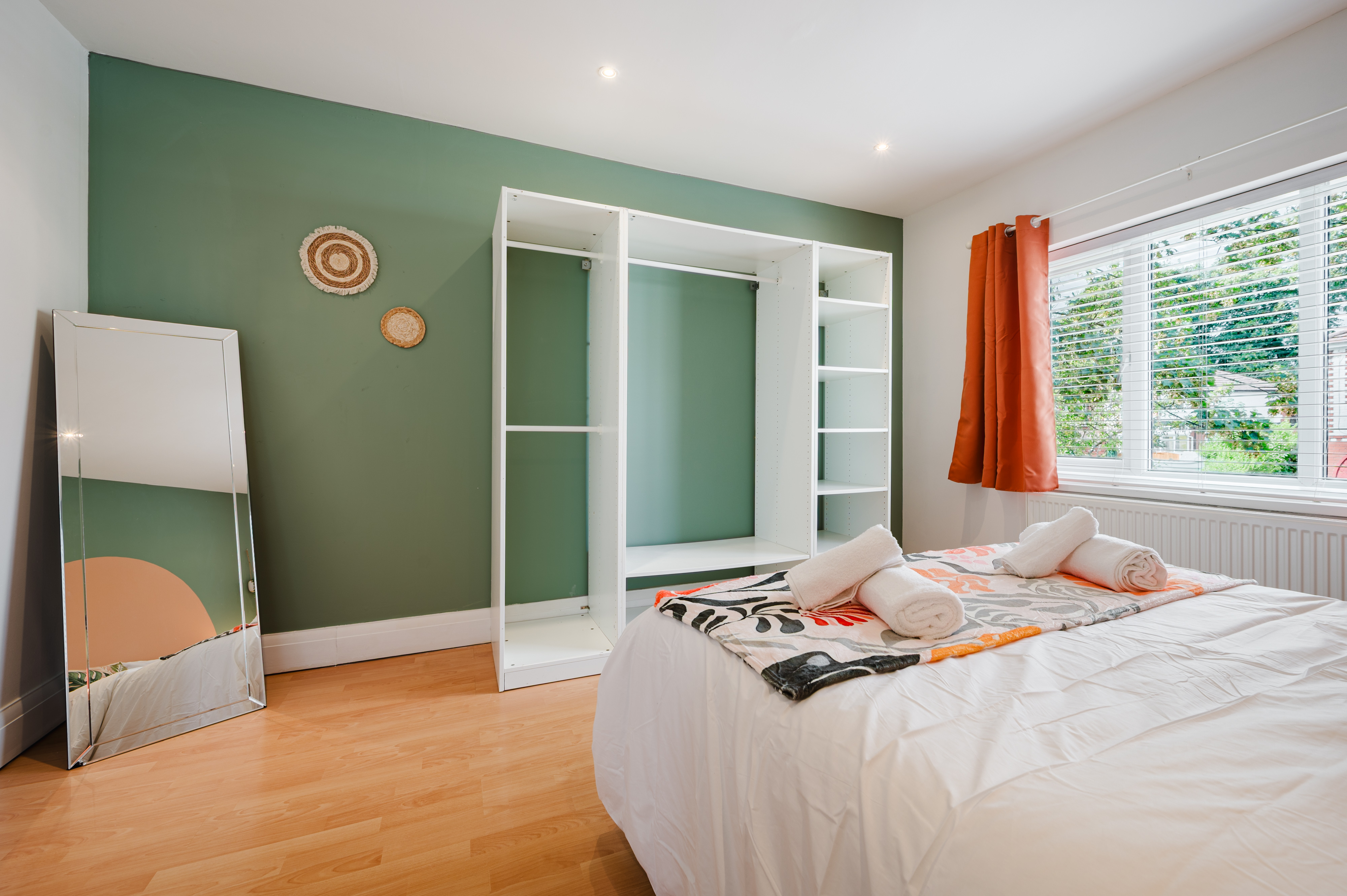 Hilton House kingsize bedroom