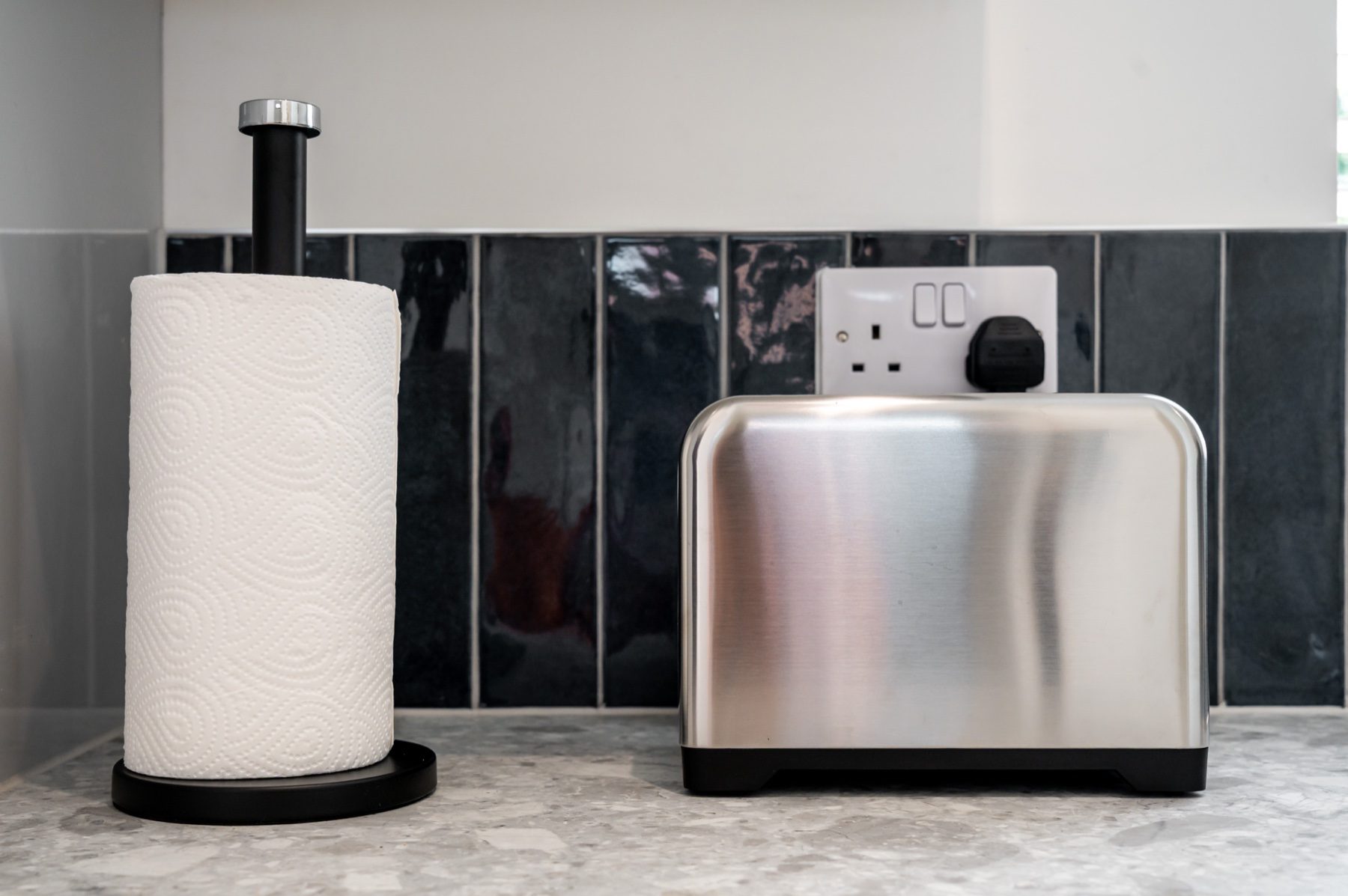 Lord Lodge kitchen toaster and paper towel holder