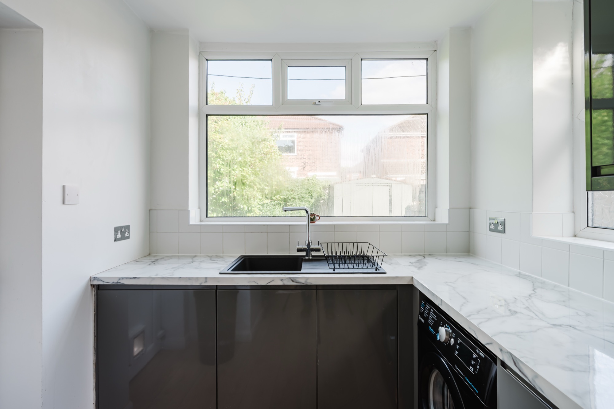 Parkland Place kitchen sink and garden window