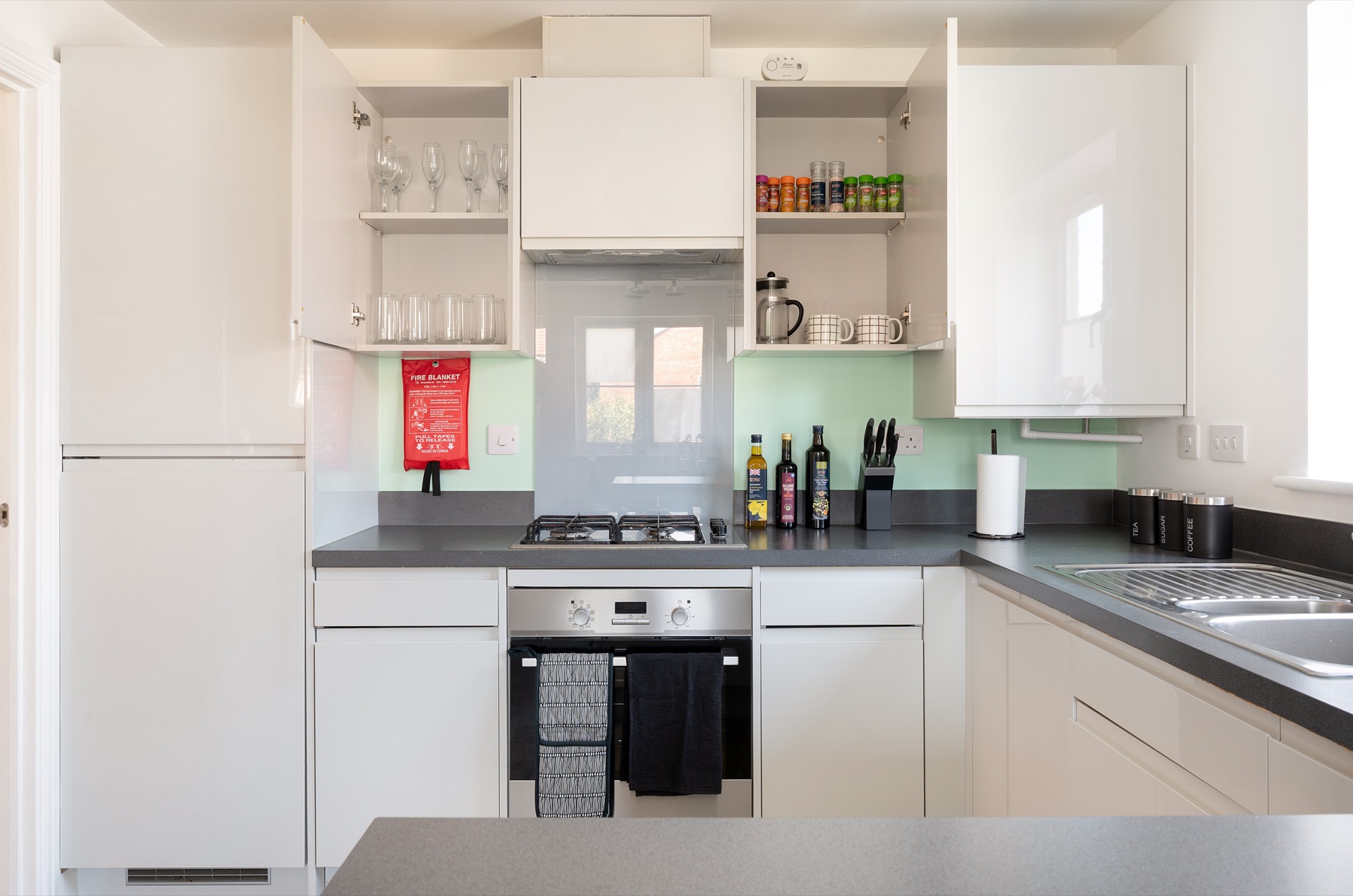 Loddon Lodge kitchen cabinets and worktop