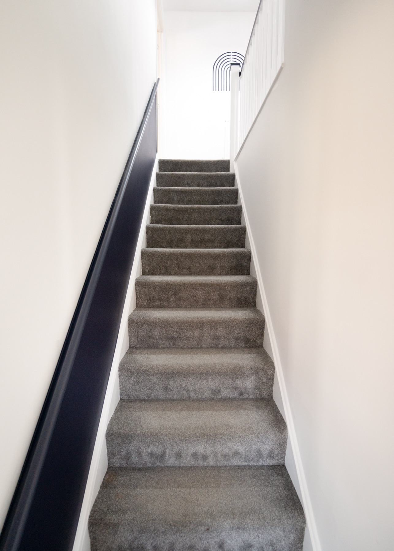 Loddon Lodge staircase